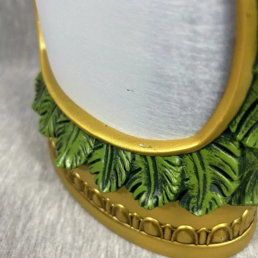 Holiday Traditions Illuminated Glitter Tree Santa Snow Globe Christmas-Works! - Picture 4 of 16